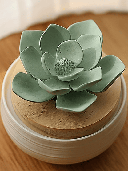 Refillable Porcelain Diffuser Insightful Purity- Tea Leaf & Bergamot by Chando