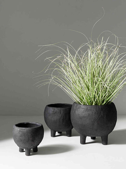 Niro Short Black Dome Pot Planter with Standing Legs – Large