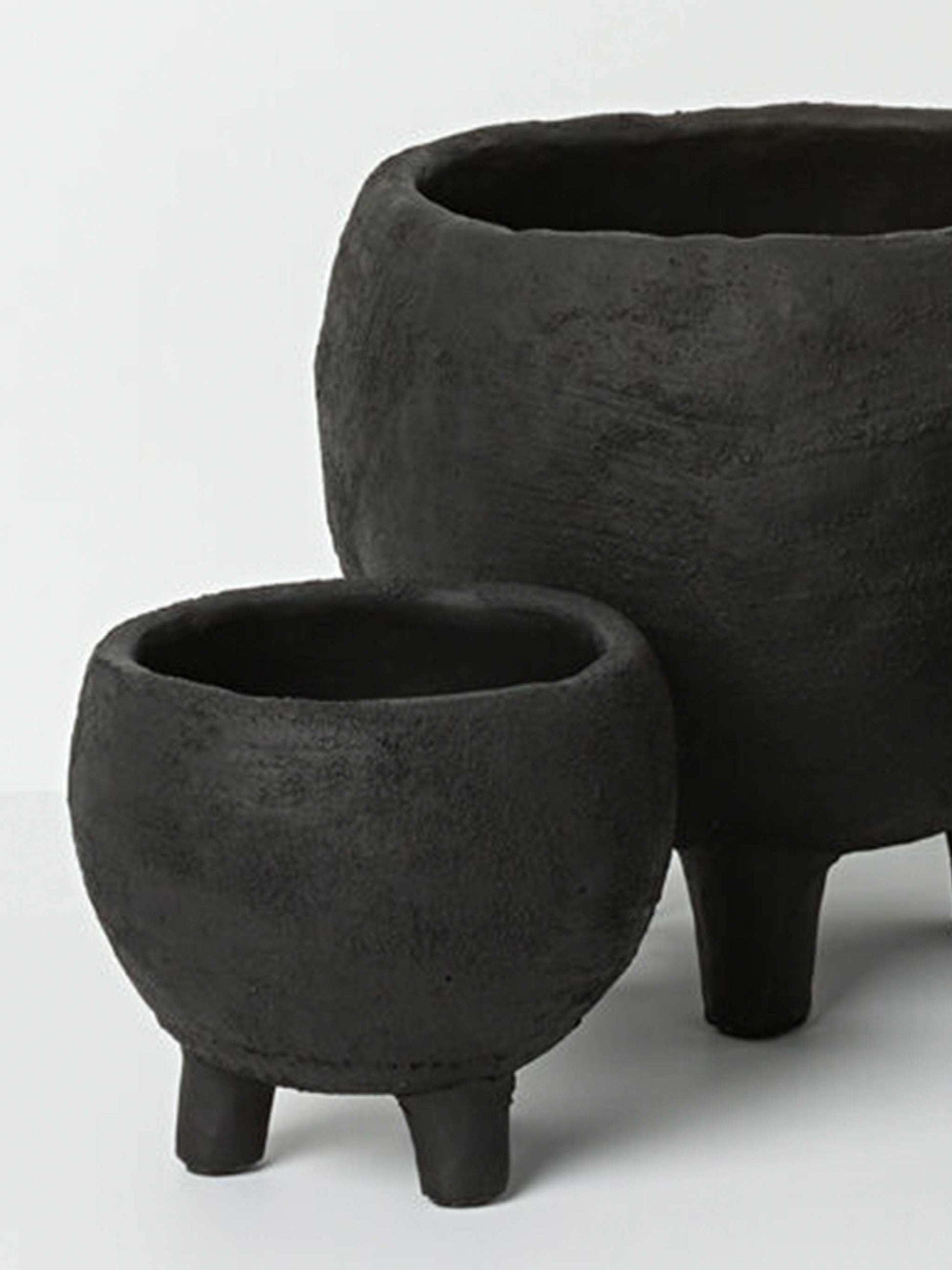 Niro Short Black Dome Décor Pot with Standing Legs – Large